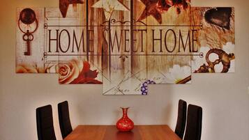 Apartment | In-room dining