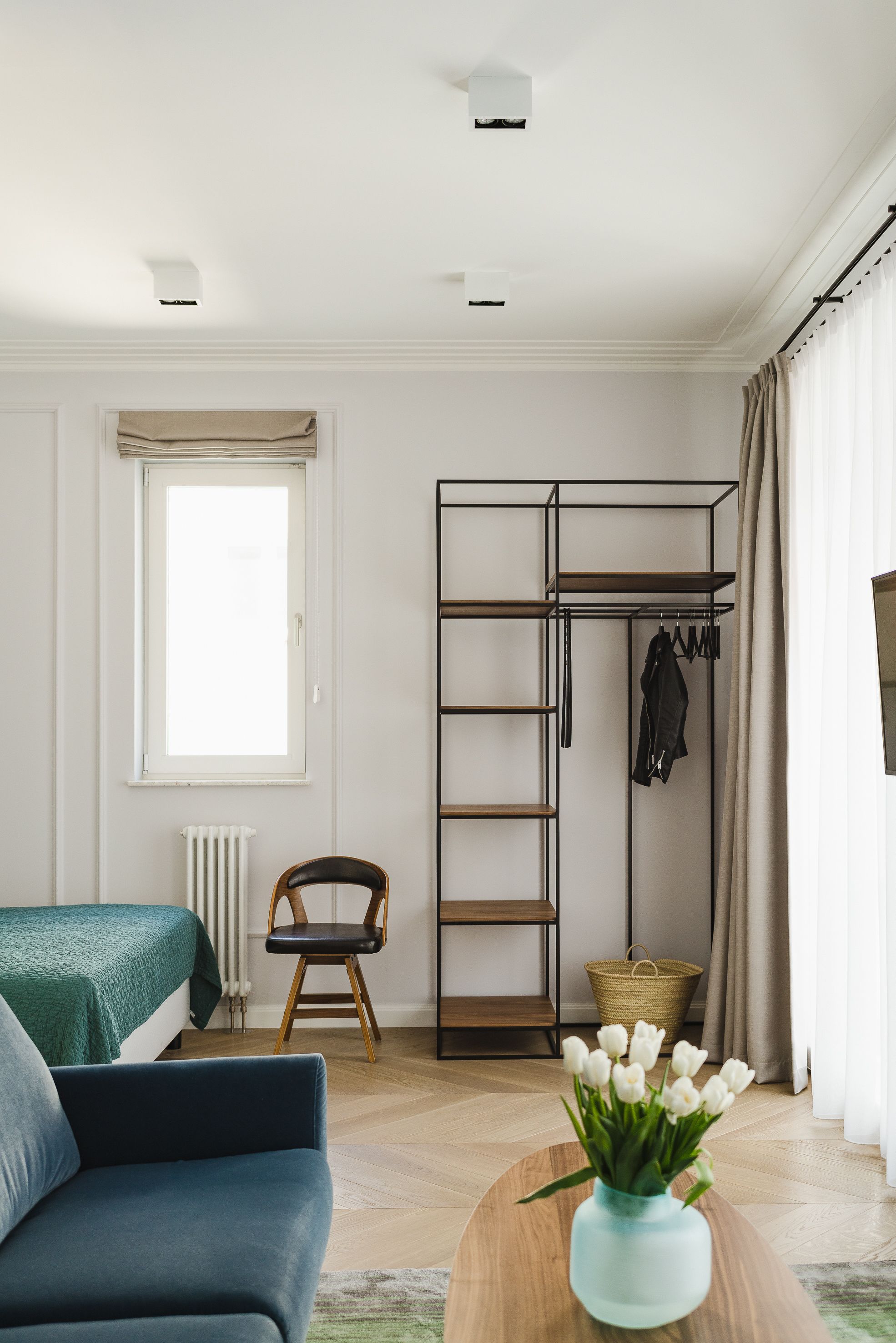 standard double room, 1 queen bed, non smoking, courtyard view (forma) | 1 bedroom, in-room safe, desk, laptop workspace