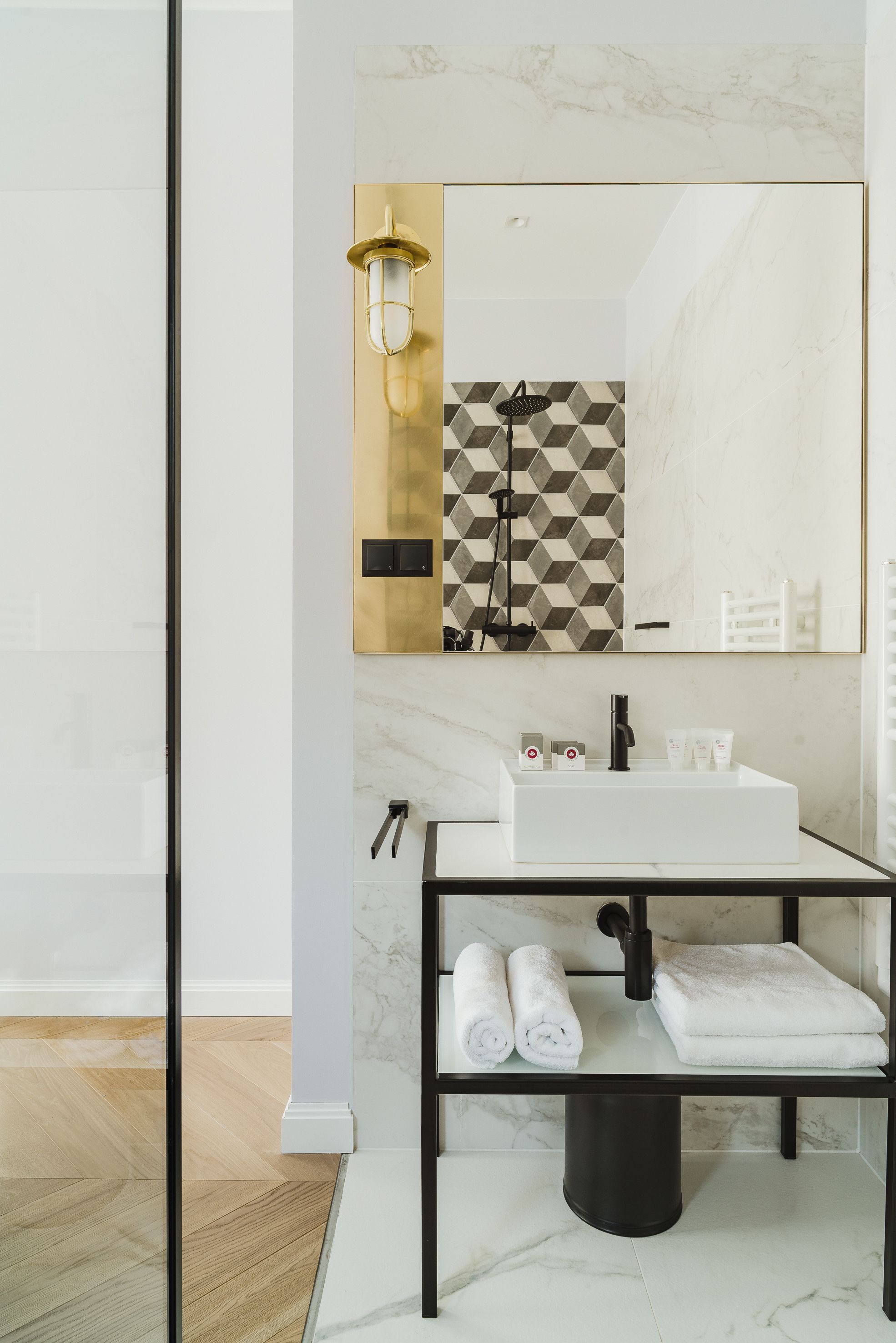 deluxe apartment, 1 queen bed with sofa bed, non smoking, courtyard view (moderna) | bathroom | shower, rainfall showerhead, hair dryer, bathrobes