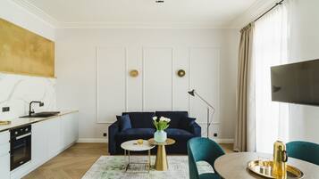 Standard Apartment (Foksal) | Living room | TV