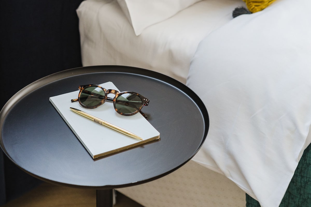 deluxe apartment, 1 queen bed with sofa bed, non smoking, courtyard view (moderna) | 1 bedroom, in-room safe, desk, laptop workspace