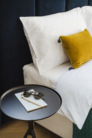 Appartamento Deluxe, 1 letto queen con divano letto, non fumatori, vista cortile (Moderna) | Una cassaforte in camera, una scrivania, postazione laptop