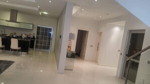 Unclassified image, 3 of 15, button - Villa Triplex Sodade (Praia)