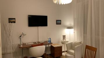 Camera familiare, non fumatori, bagno privato (External) | Biancheria da letto di alta qualità, copriletto in piuma