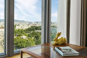 Premium Suite, 1 King Bed (Skyline View) | Hypo-allergenic bedding, in-room safe, individually decorated, desk - Hyatt Regency Vienna (Vienna)
