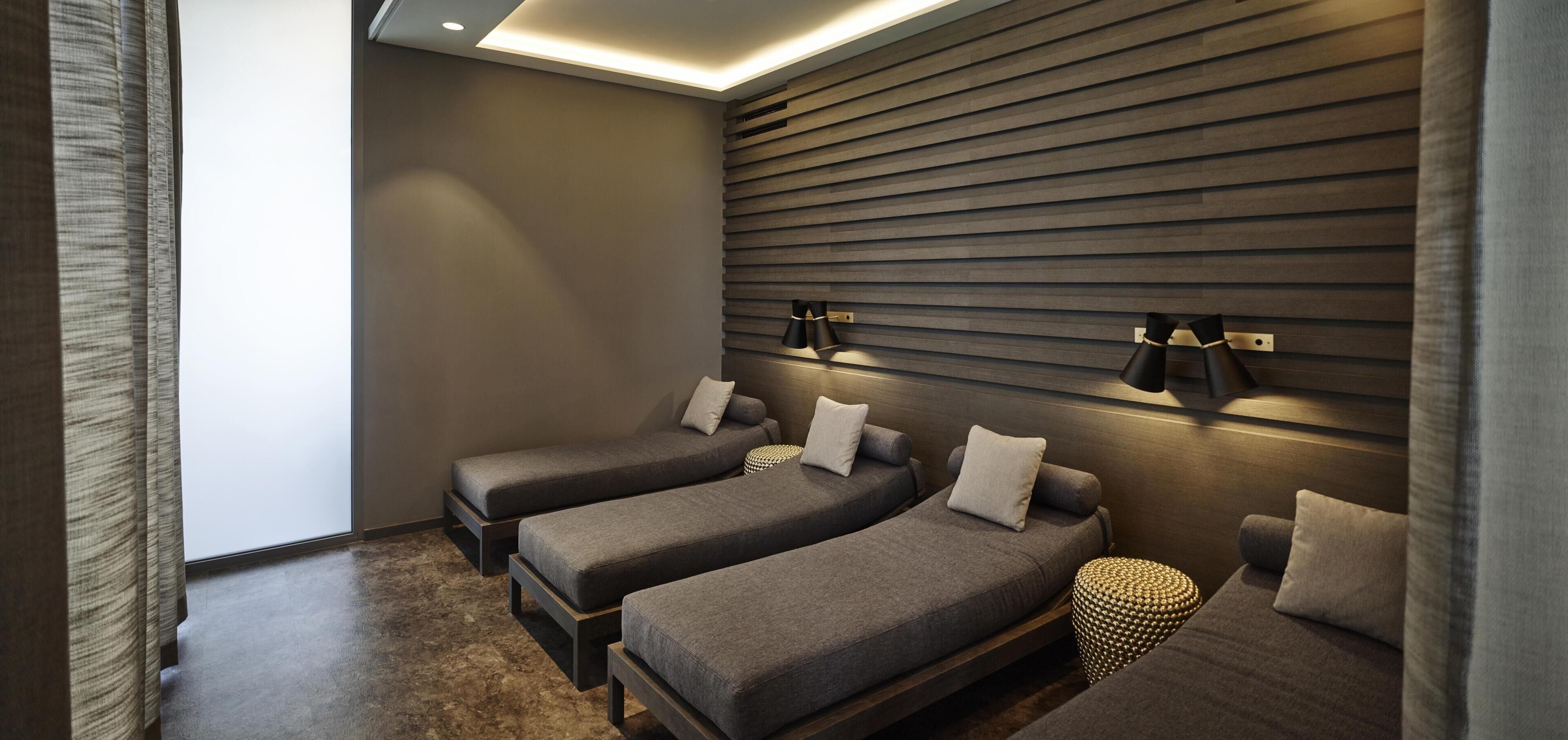 Sauna, 1 treatment room, massages