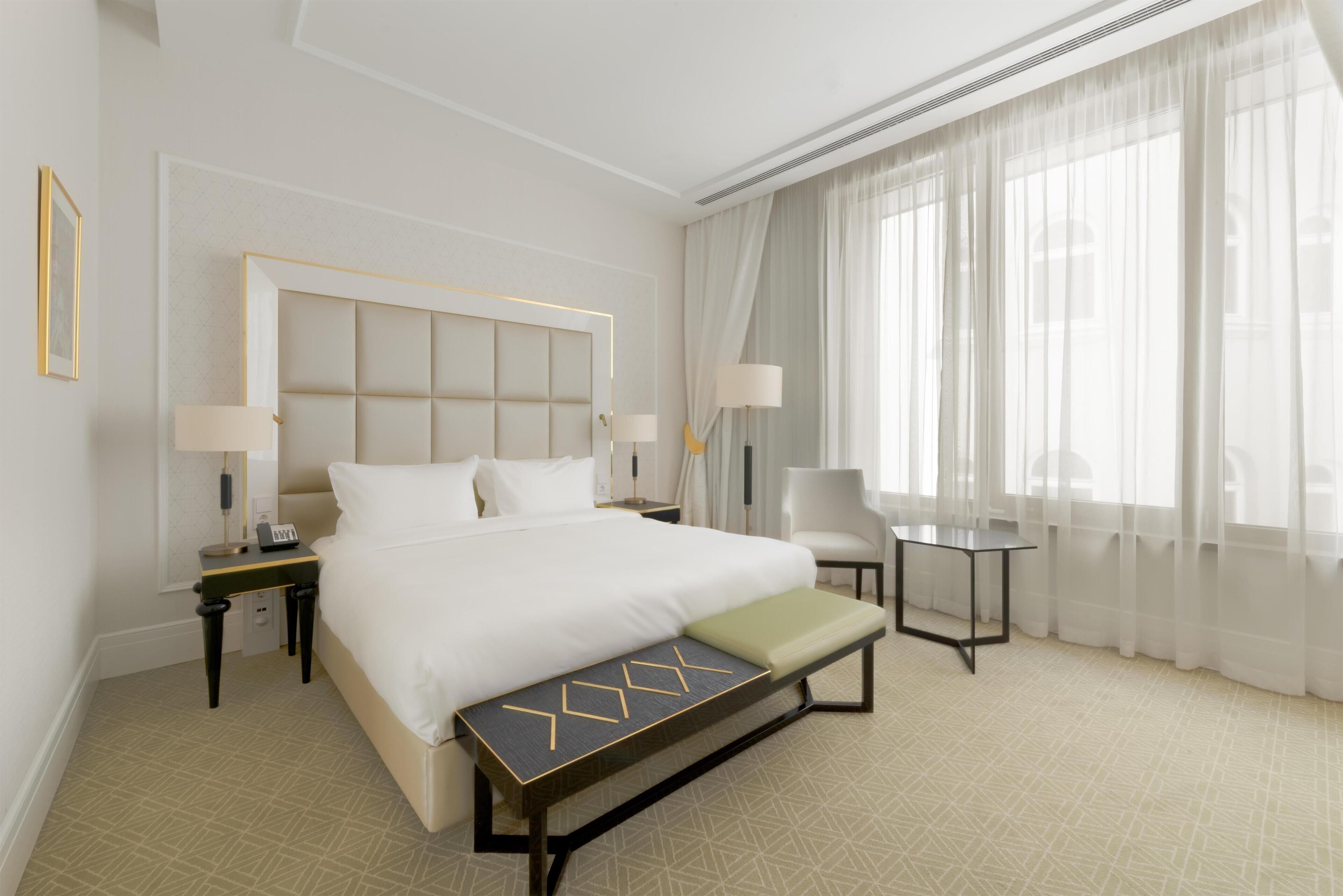 Chambre, 1 très grand lit | Vue de la chambre