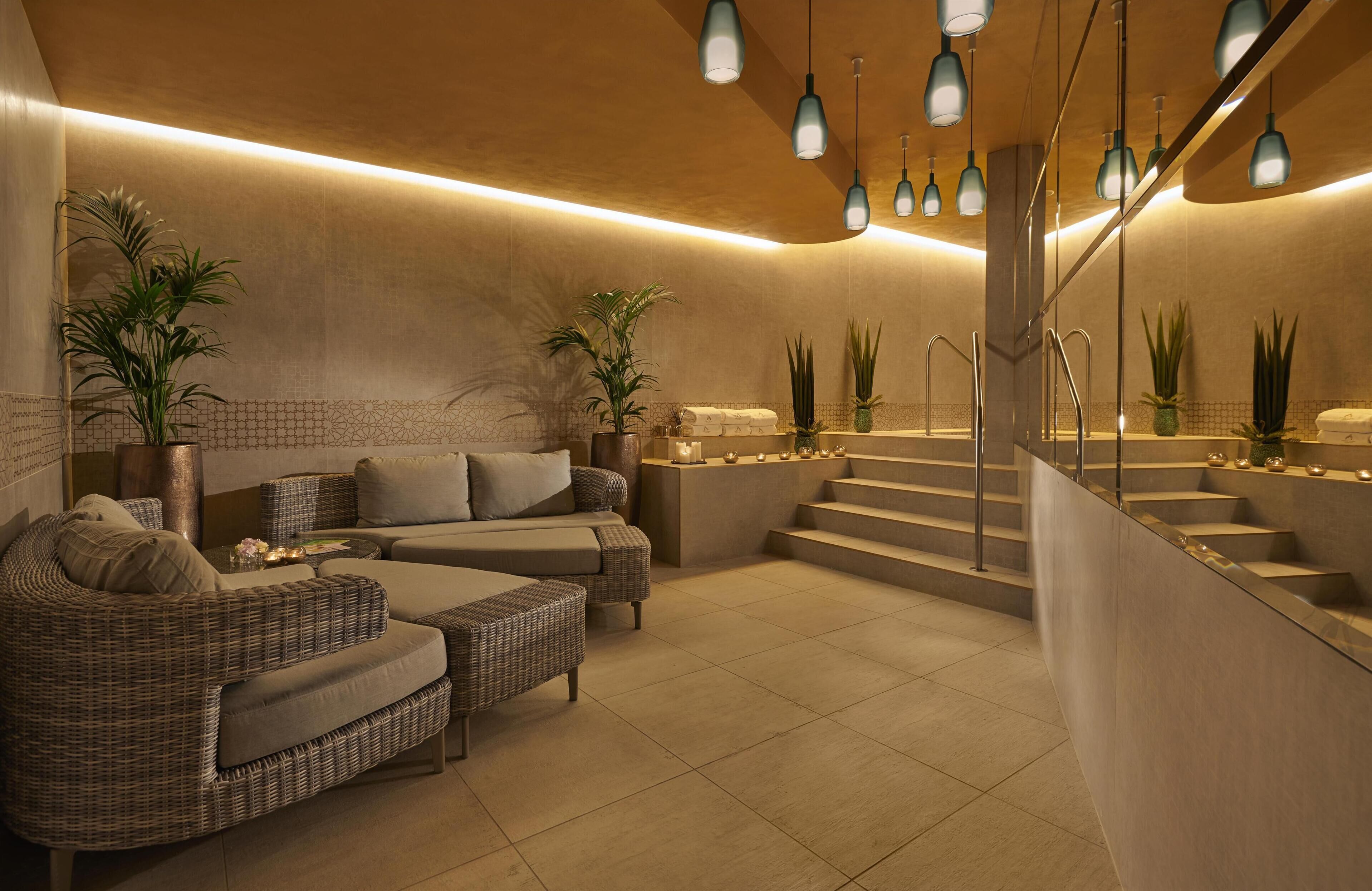 couples treatment room(s), sauna, hot tub, steam room, body treatments