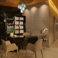 Couples treatment rooms, sauna, hot tub, steam room, body treatments