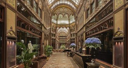 Párisi Udvar Hotel Budapest, part of Hyatt