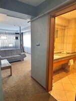 家庭房 | 起居区 | 液晶电视