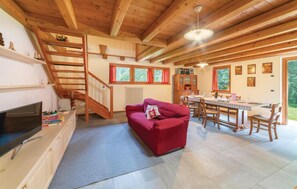Fireplace, table tennis - Pet friendly home in Sovramonte with house a mountain view (Sovramonte)
