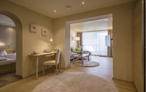 Coffres-forts dans les chambres, bureau, lits bébé (gratuits)