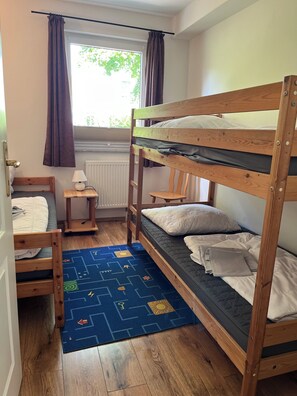 Condo familiar, 2 habitaciones (Typ 1) | 1 habitación, tabla de planchar con plancha, wifi gratis y ropa de cama 