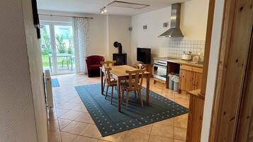 Condo dành cho gia đình, 2 phòng ngủ (Typ 1) | 1 phòng ngủ, bàn ủi/dụng cụ ủi quần áo