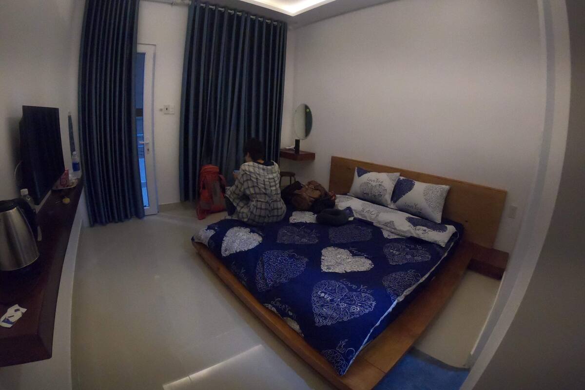 Double Room | Minibar, soundproofing, WiFi (free), bed sheets