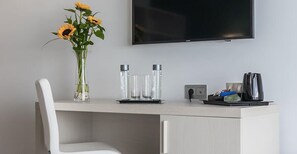 Superior Twin Room, Multiple Beds, Balcony | In-room safe, free WiFi, bed sheets - Aparthotel Esquinzo Y Monte Del Mar (Pajara)