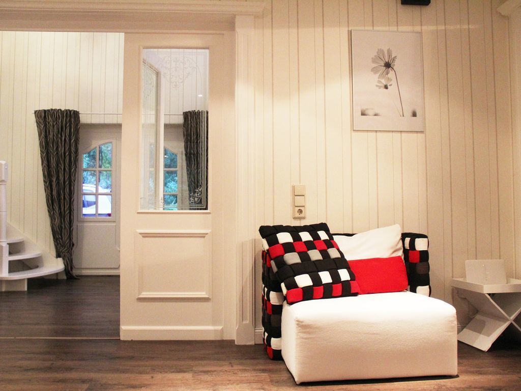 Villa | Desk, laptop workspace, iron/ironing board, free WiFi