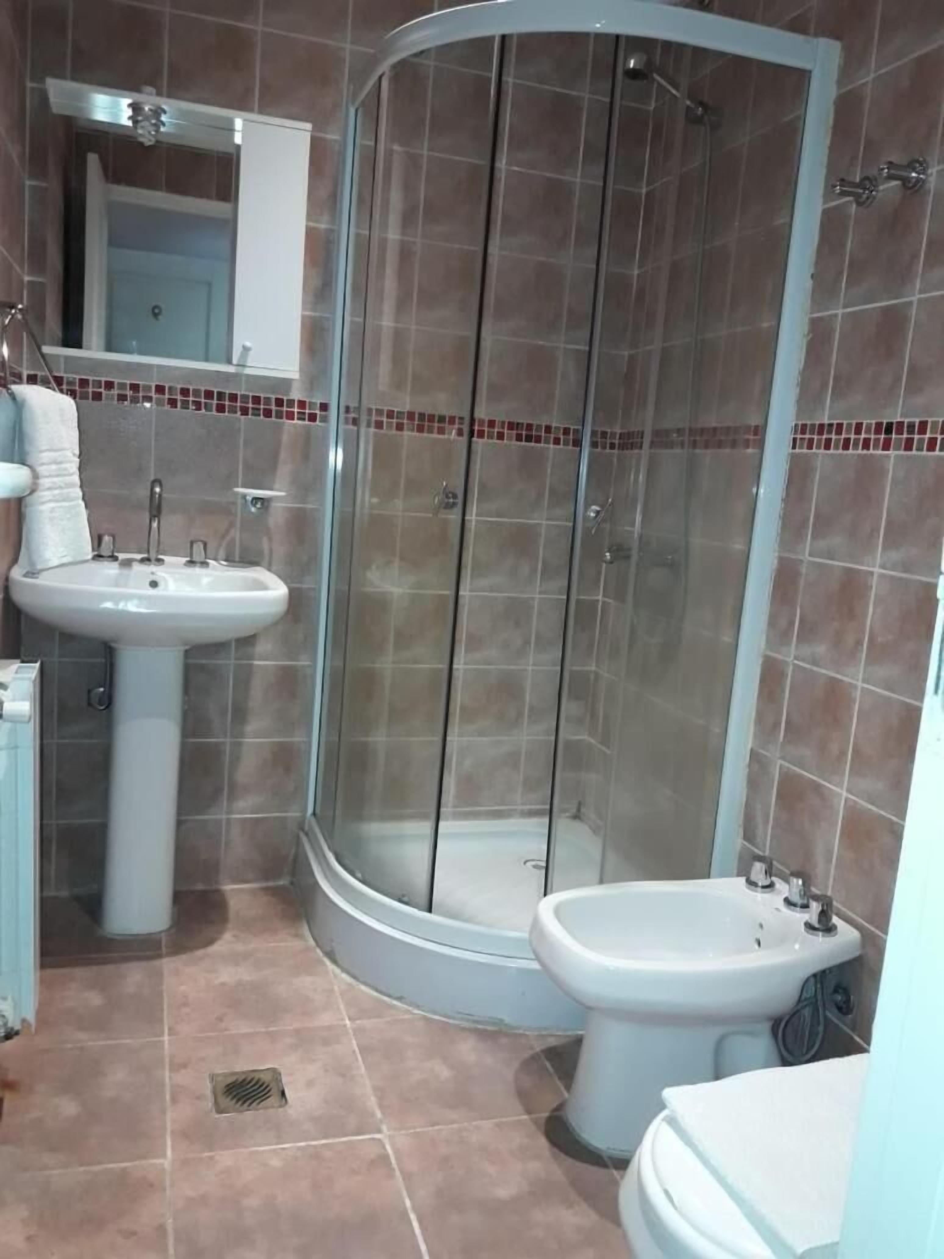 Shower, free toiletries, hair dryer, towels