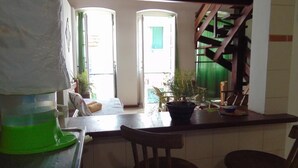 Triple Room, Multiple Beds, Non Smoking | Individually decorated, individually furnished, bed sheets - Carnaval Inn (Salvador)