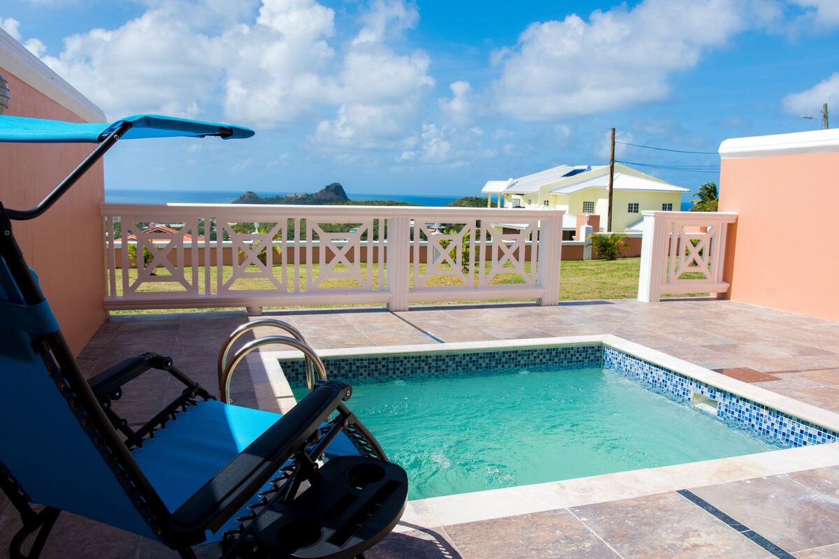 Luxury Condo, 2 Bedrooms, Non Smoking, Ocean View | Private pool