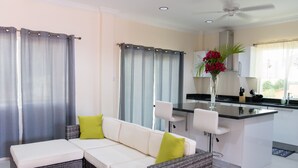 Condo superluxo, 1 quarto, para não fumantes, vista para o oceano | Cozinha privada