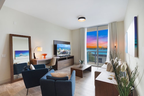 CH Luxury Condos & Studios On The Beach