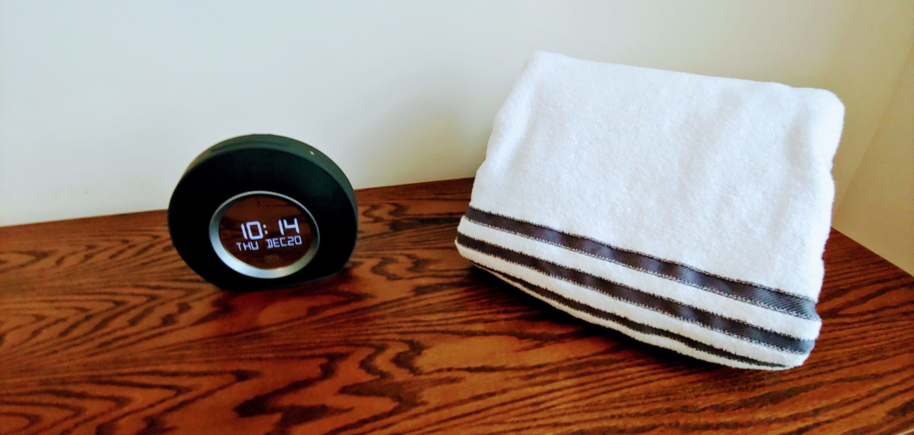 luxury studio, 1 king bed, non smoking, city view | 1 bedroom, in-room safe, individually decorated, individually furnished