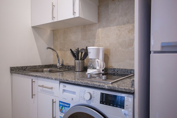 2 間睡房、高級寢具、羽絨被、記憶棉床墊