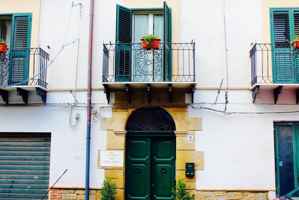 واجهة المنشأة