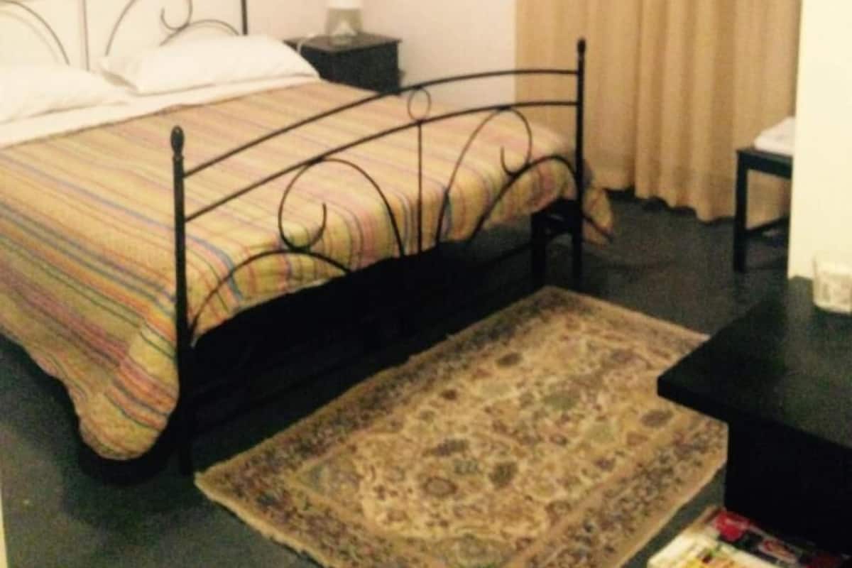 Triple Room | Desk, blackout drapes, soundproofing, iron/ironing board