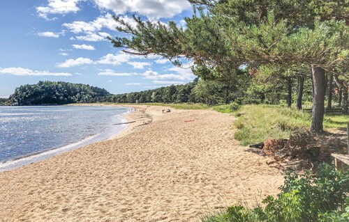 5 bedroom lovely home in Mandal