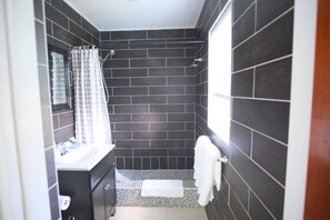 1 chambre, décoration personnalisée, ameublement personnalisé