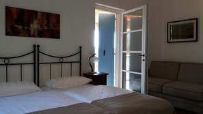 3 habitaciones, tabla de planchar con plancha y wifi gratis 