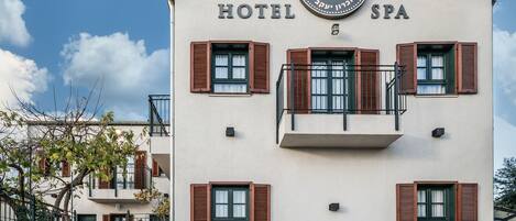 Façade de l’hébergement - soirée/nuit