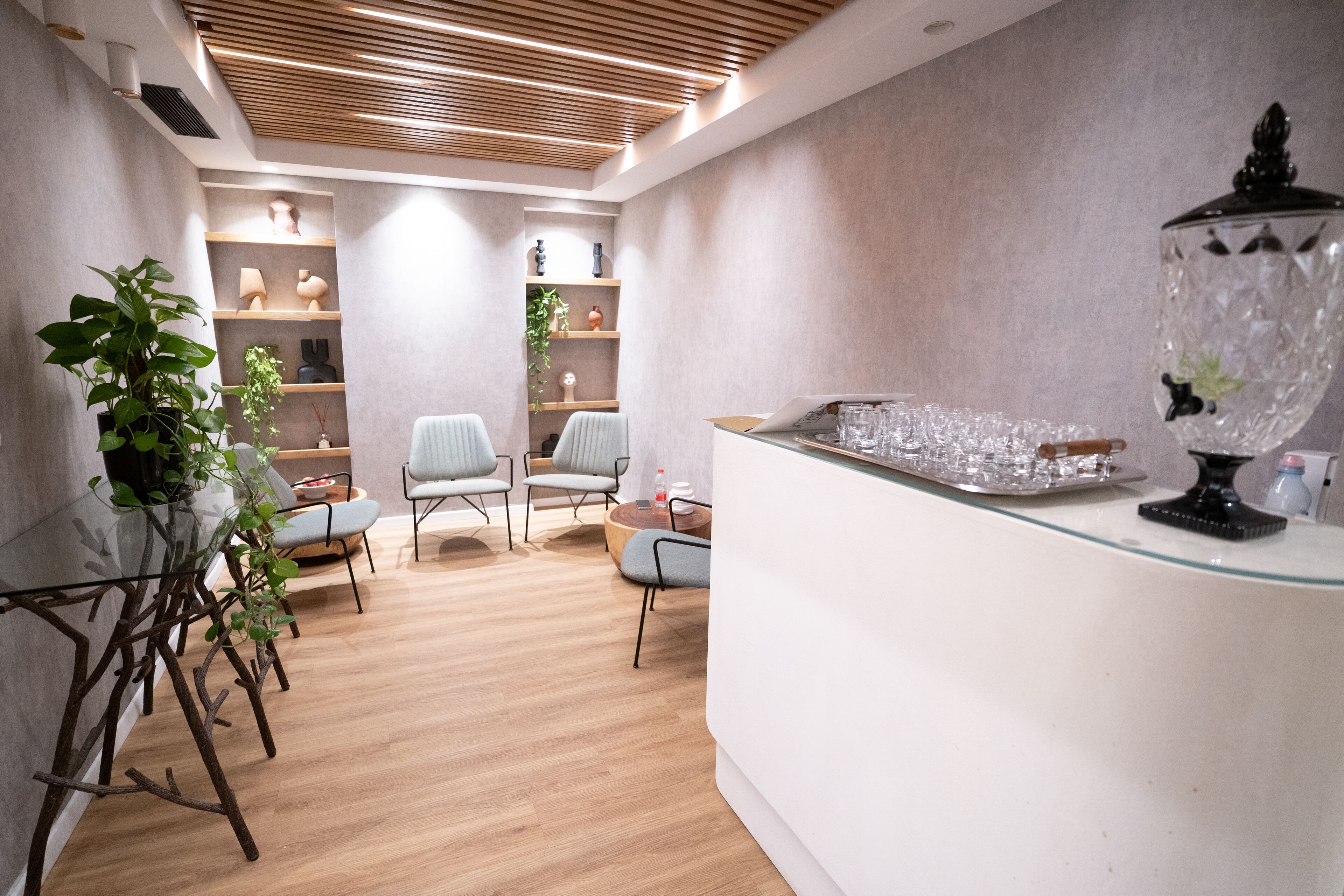 couples treatment room(s), body treatments, swedish massages, facials