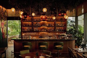 Bar (on property) - Orange Grove Serviced Residences (Singapore)