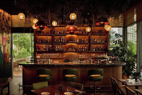 Bar (on property) - Orange Grove Serviced Residences (Singapore)