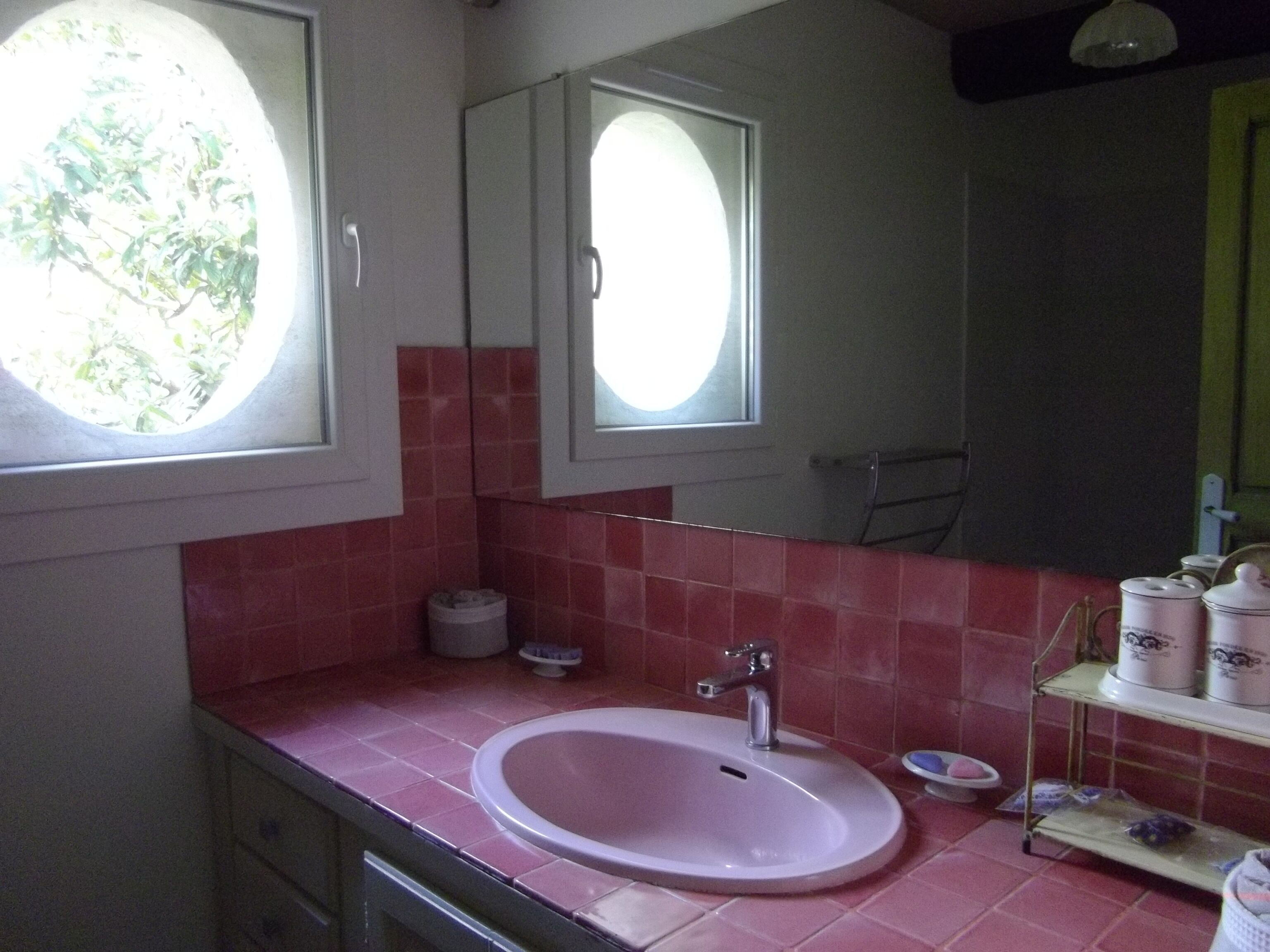 Charming house in the historical center of Villeneuve lès Avignon.