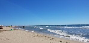 Liegestühle, Strandtücher