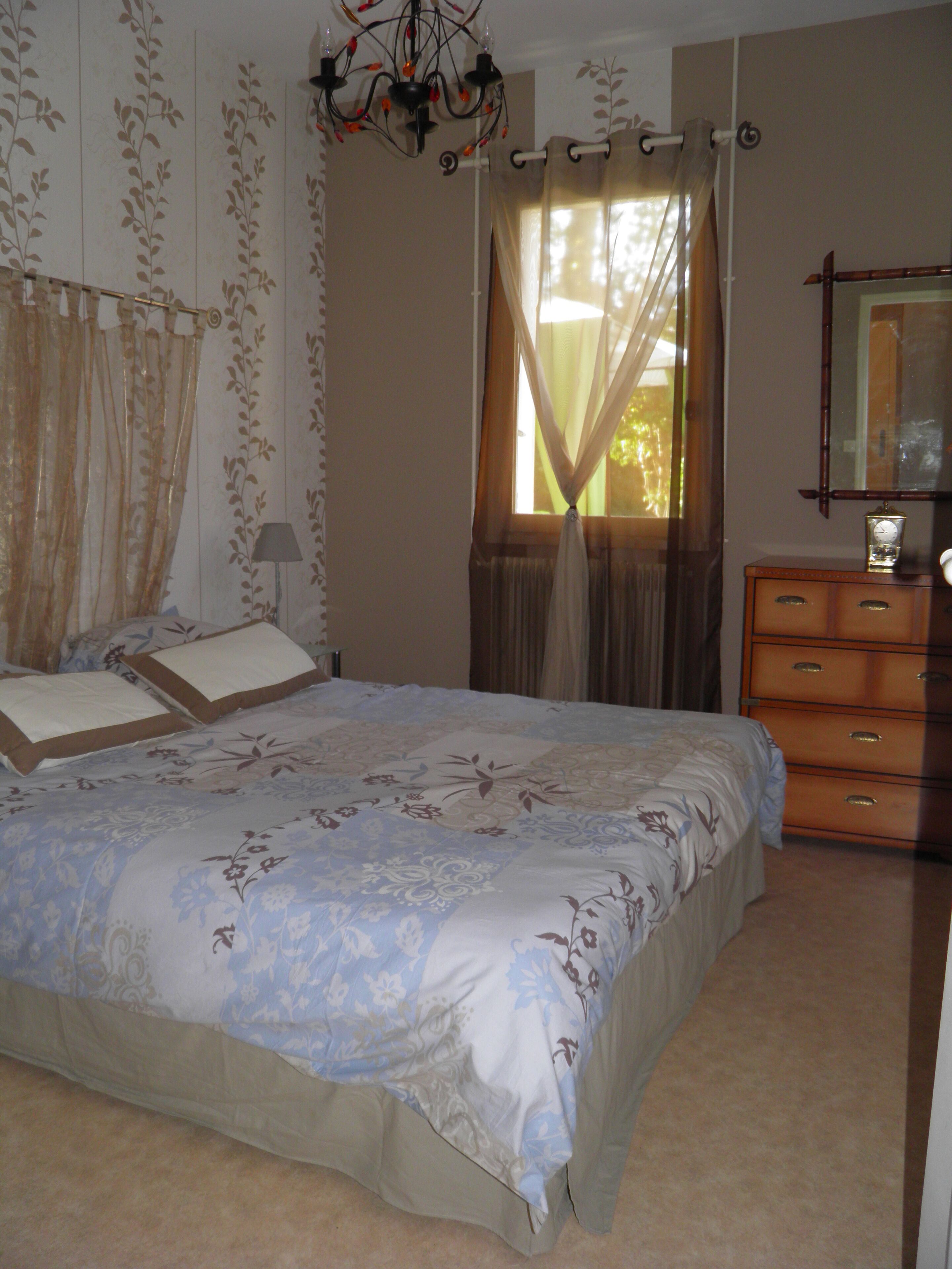 APARTMENT IN THE GARDEN OF HISTORICAL MONUMENT OF 5000 YEARS