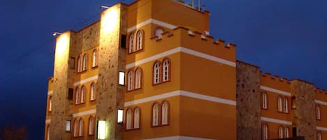 Esterni