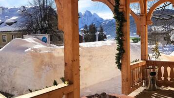 Pintu masuk properti