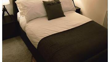 Comfort House, Multiple Beds, Non Smoking | Iron/ironing board, free WiFi, bed sheets