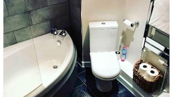 Comfort House, Multiple Beds, Non Smoking | Bathroom | Combined shower/bathtub, deep-soaking bathtub, free toiletries