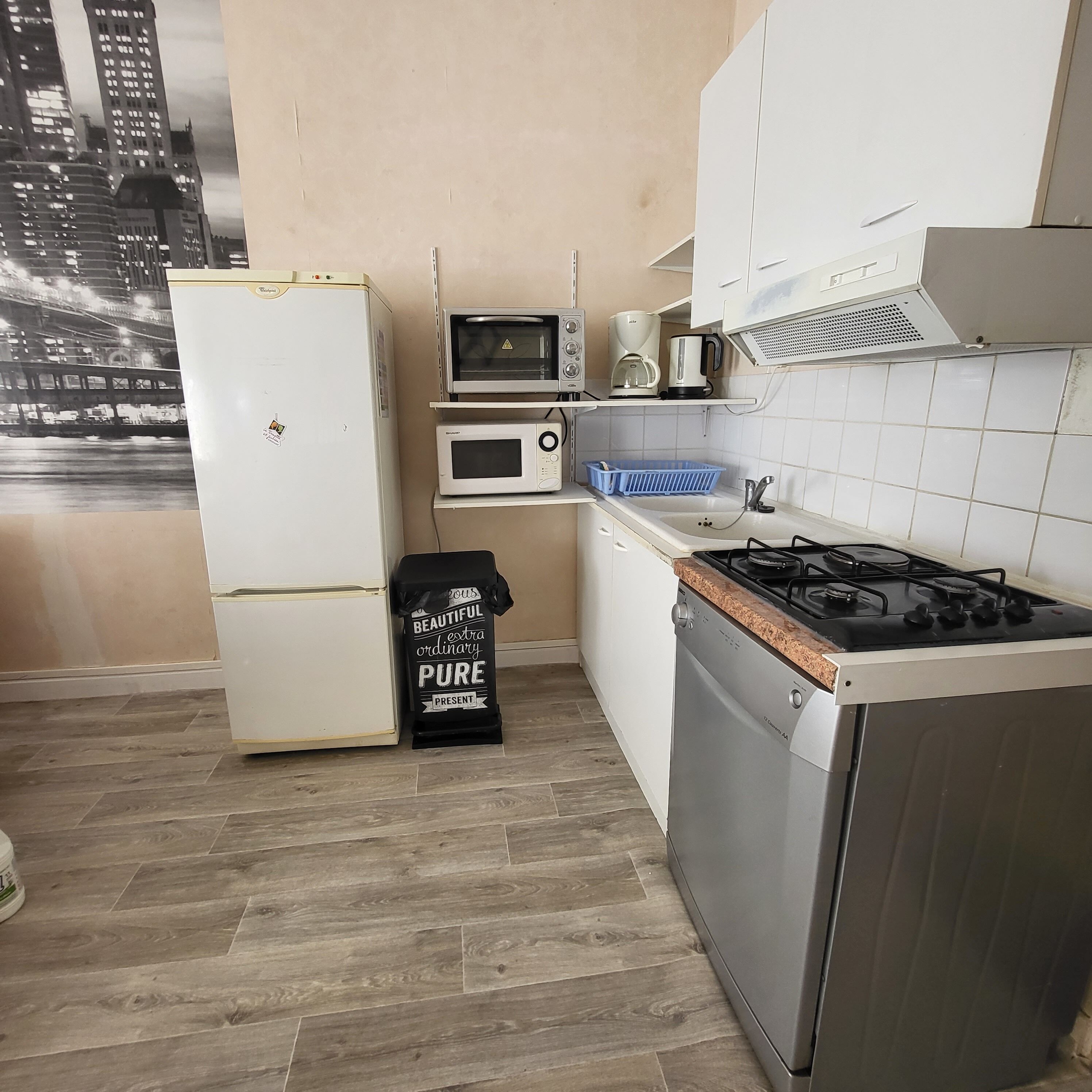 Large renovated apartment free wifi exceptional promo 1 week in August