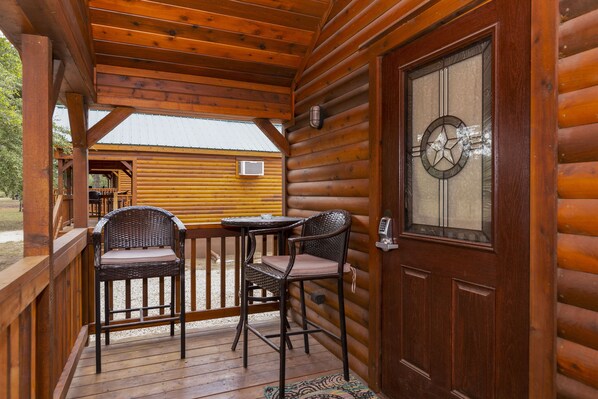 Deluxe Cabin #12 | 1 bedroom, premium bedding, individually decorated