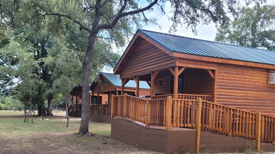 Al's Hideaway Cabin and RV Rentals LLC