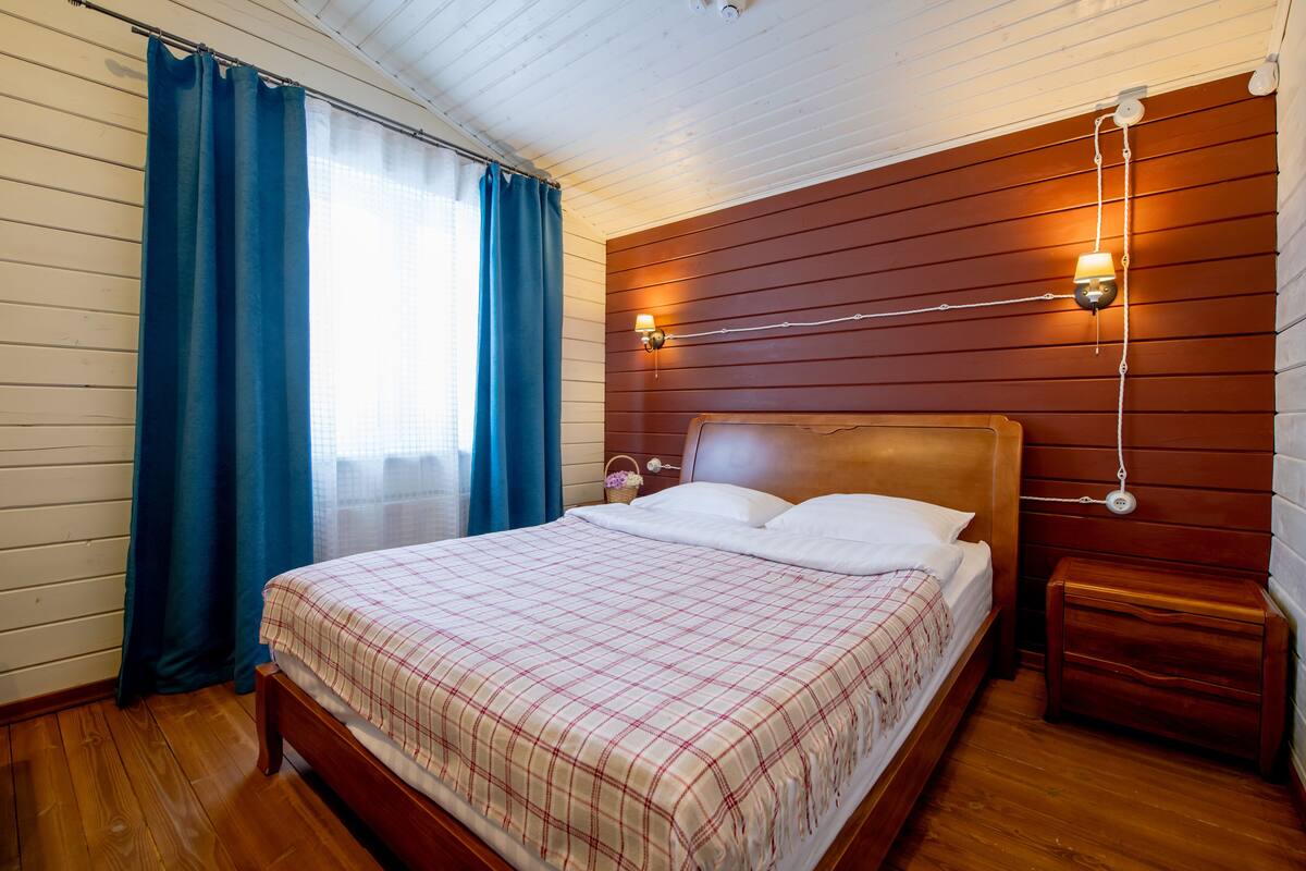 Cottage, 3 Bedrooms (Duplex) | Desk, iron/ironing board, free WiFi