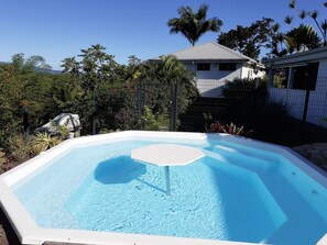 Outdoor spa tub - CITRONELLA APARTMENT (PETIT-BOURG)